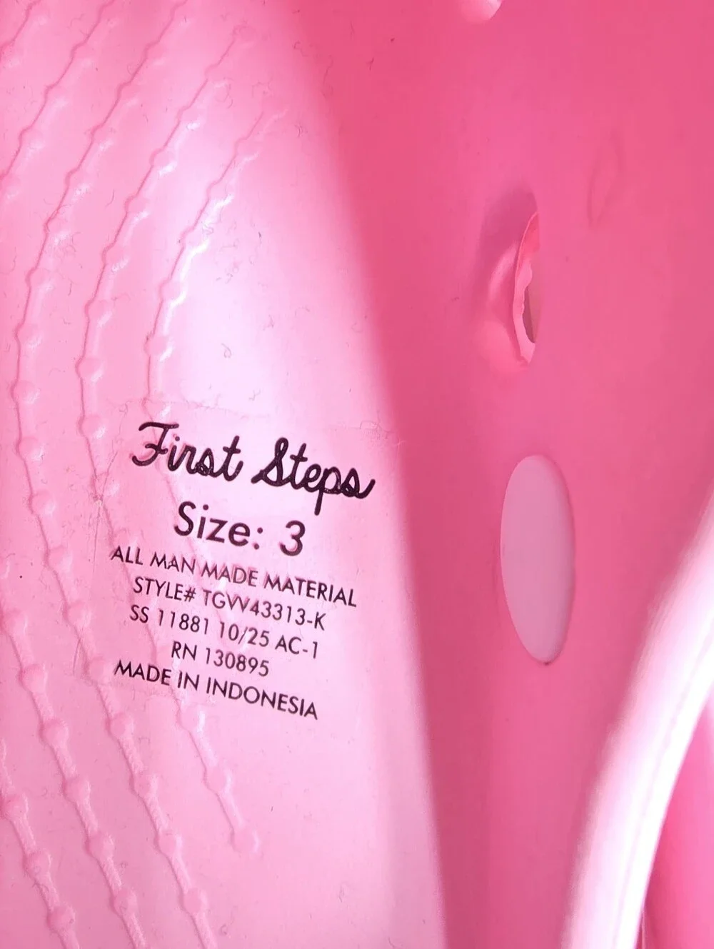 NWT Kids First Steps Pink Jelly Heart Detail Clogs Size 3